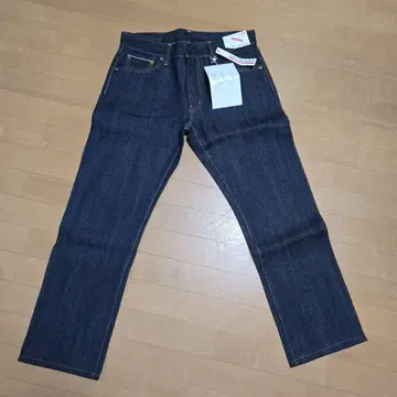유니클로 셀비지 데님 33인치 스트레이트
