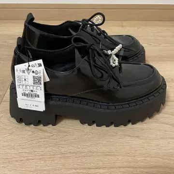 ZARA 통굽 로퍼 비쥬 레이스업 슈즈 블랙