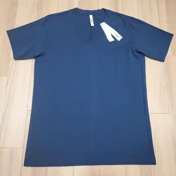 어태치먼트 ATTACHMENT 무지 V넥 티셔츠