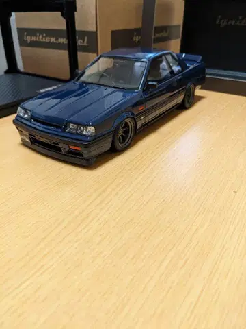 이그니션 모델 1/18 닛산 스카이라인 GTS-R(R31)