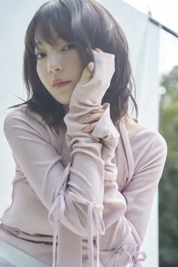andequal 리본 슬리브 탑