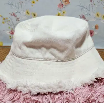 프린지 버킷햇 화이트