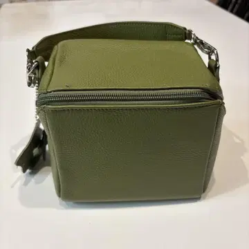 CureBorsa 올리브 그린 박스형 숄더백