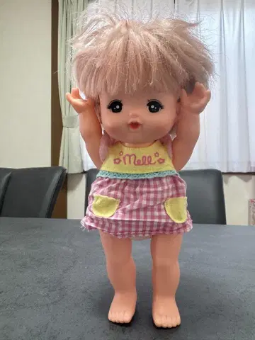 멜짱 인형과 의류 세트