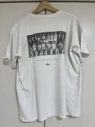 jazzy sports 화이트 T셔츠 뒷면 프린트