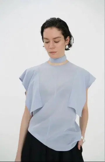 CLANE SQUARE SLEEVE BLOUSE