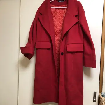 새상품급 예쁜 빨간색 체스터 코트 M 디자인 멋짐