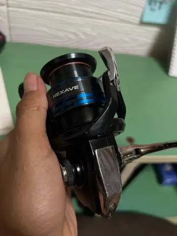 SHIMANO NEXAVE 1000 스피닝 릴