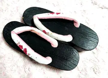 게다 조리 장미 자수가 귀여운 24.0cm