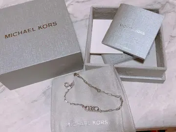 MICHAEL KORS 로고 팔찌