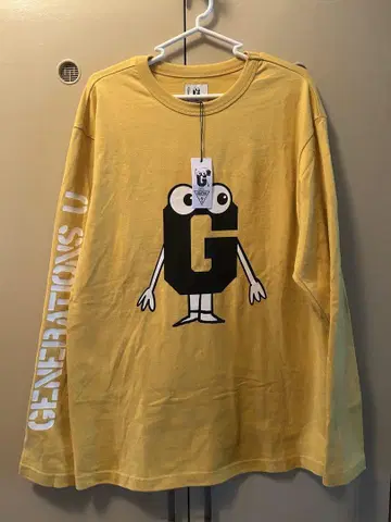 GUESS x GENERATIONS 콜라보 롱T