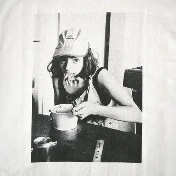 STELLA DONNELLY 티셔츠 스텔라 도넬리 슬래시 메탈