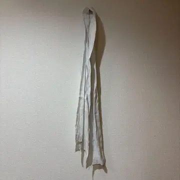 nest Robe 화이트 스카프