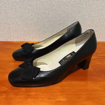 새상품급 MIHAMA 펌프스 가죽 블랙 23cm