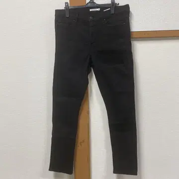리바이스 311 SHAPING SKINNY 블랙 32