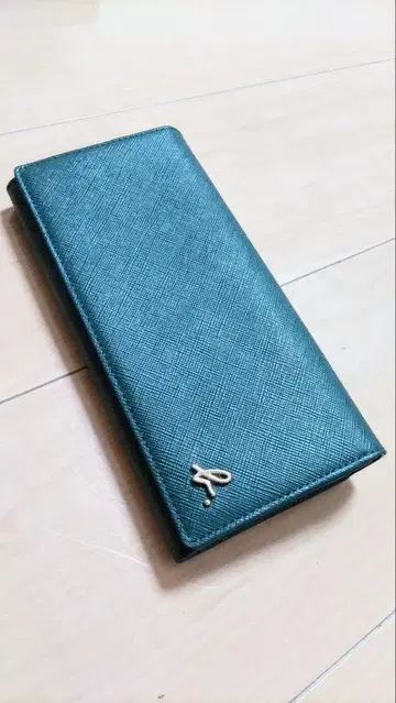 agnes b. 롱 지갑 그린