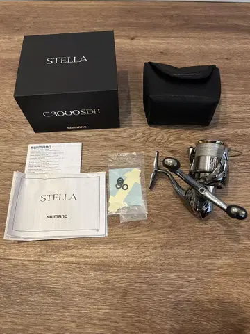 시마노 18 스텔라 C3000SDH 새상품급 중고