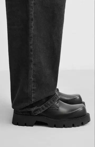 ZARA 블랙 통굽 신발