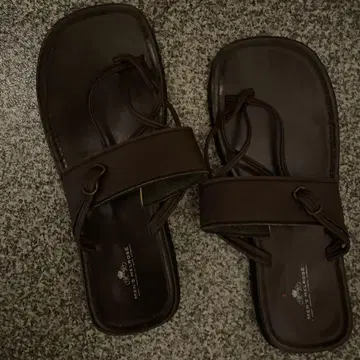 가죽 브라운 비치 샌들