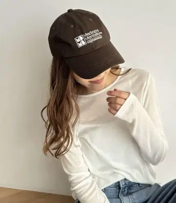 Lakey Park Mediocre Mentality 로고 CAP