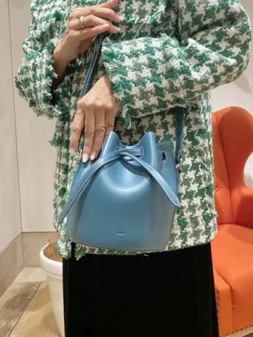 VASIC 다크 그린 버킷형 숄더백