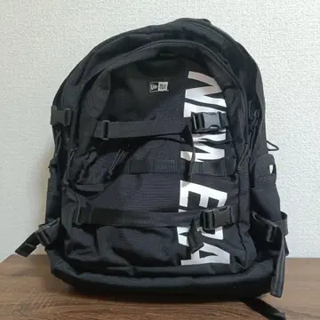 NEW ERA 블랙 백팩