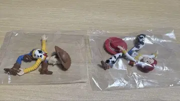 토이스토리 가챠가챠 앤디가 왔다! 우디와 제시 2개 세트