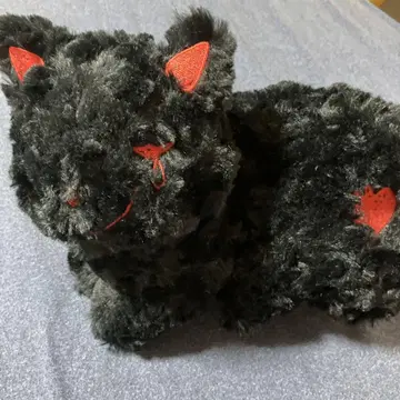 요네즈 켄시 고양이 BLACK AND RED