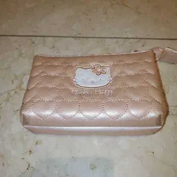 Hello Kitty 하트 무늬 파우치