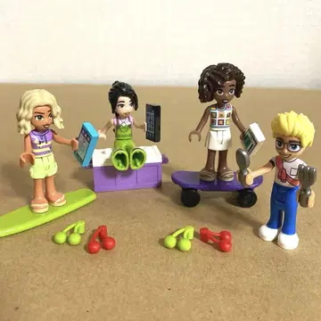 LEGO 프렌즈 미니 피규어 세트 4개와 액세서리