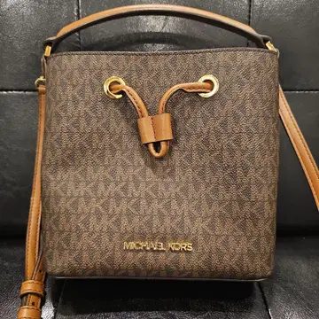 MICHAEL KORS 모노그램 숄더백
