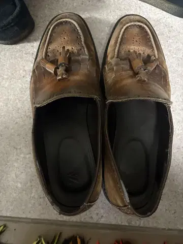 태슬 브라운 가죽 로퍼 ZARA