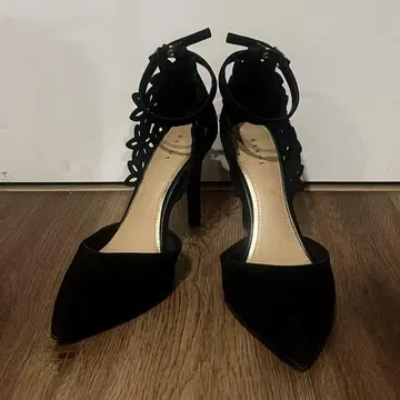 블랙 레이스업 스틸레토 하이힐