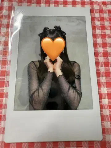사쿠라 히나노 폴라로이드