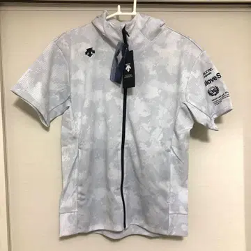 [미사용 새상품] DESCENTE / 데상트 반팔 풀 집업 후드티