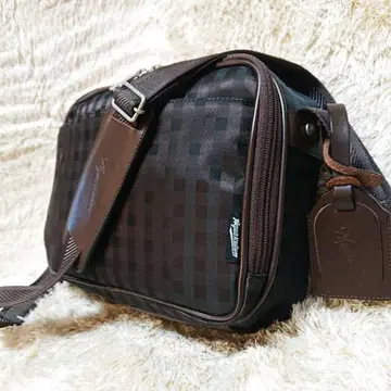 [거의 미사용품] 아쿠아 스큐텀 Aquascutum 숄더 백