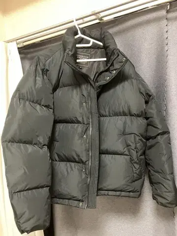 블랙 다운 자켓 숏 기장
