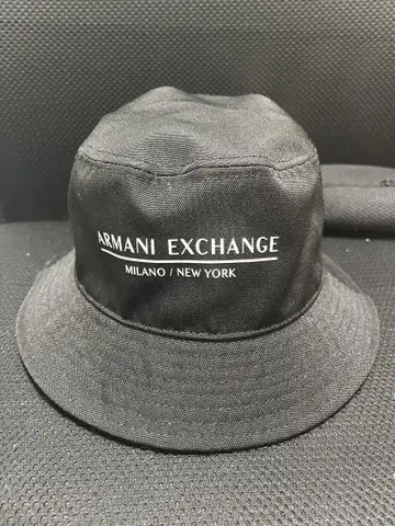 새상품급 Armani Exchange 블랙 버킷햇