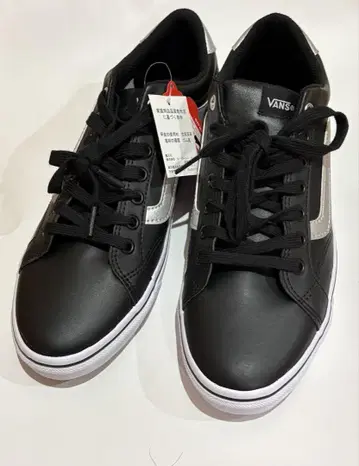 택 포함 새상품 VANS 블랙 스니커즈 위클리코트 BLACK