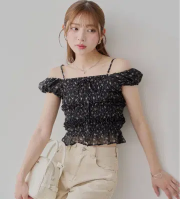 시어 플라워 셔링 프렌치 블라우스