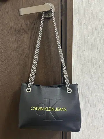 오봉 가격! 선착순! Calvin Klein Jeans 숄더백
