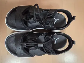 PUMA 통굽 샌들 23cm