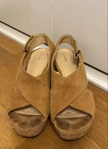 클락스 웨지솔 샌들 24.5cm