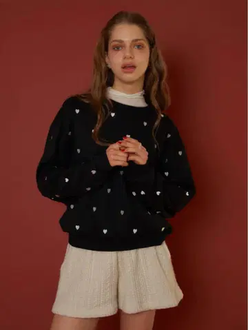 [새상품] BELOVED MANY HEART SWEATSHIRT 블랙