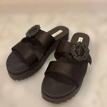 UNITED ARROWS 비쥬 장식 새틴 샌들