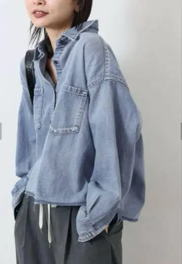 저널 스탠다드 라이트 온스 데님 크롭 셔츠
