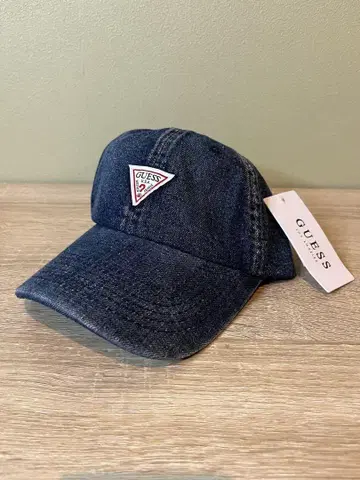 [ 새상품 미사용 택 포함 ] GUESS 데님 캡 로고 자수