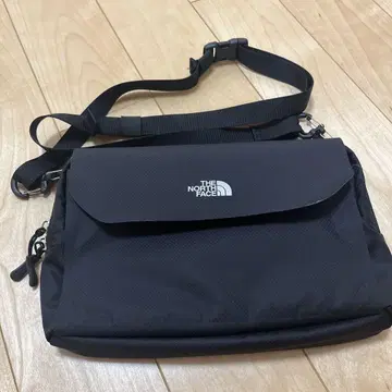 THE NORTH FACE 블랙 숄더백