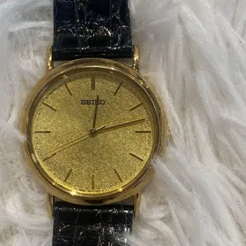 SEIKO 골드 쿼츠 손목시계 7N01-6900