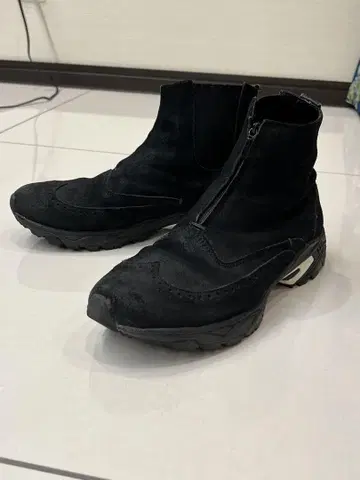 부프트 사이드 고어 부츠 미소그래피
